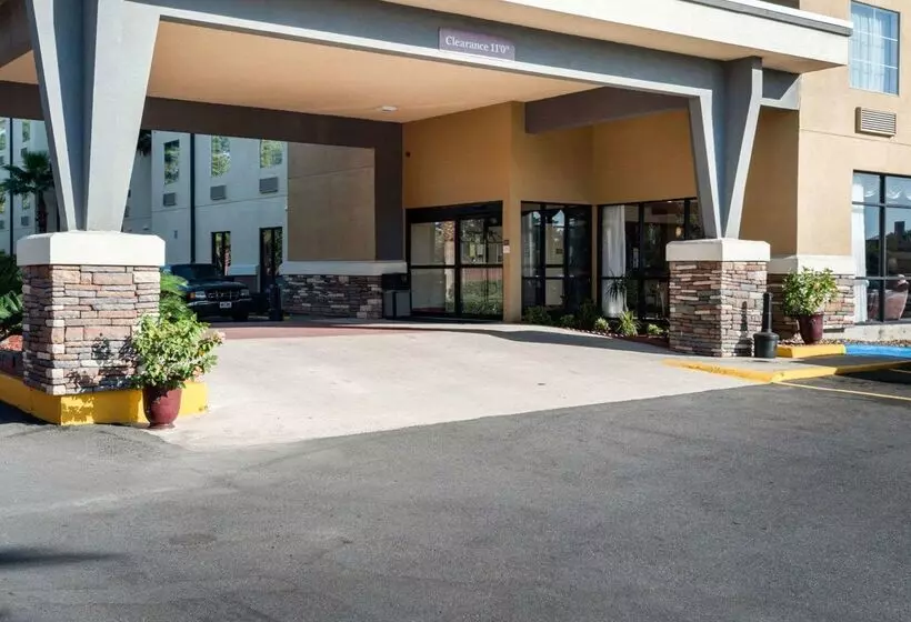 هتل Comfort Suites Lake Charles