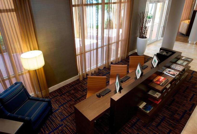 فندق Courtyard Miami Dadeland