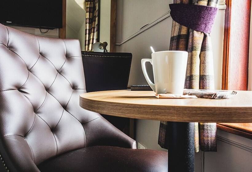 בית מלון כפרי Cove Bay