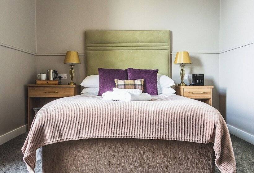 בית מלון כפרי Cove Bay