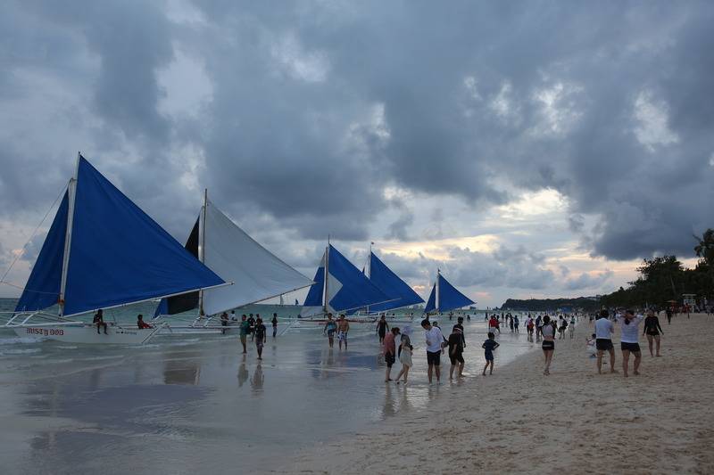 酒店 Crown Regency Beach Resort