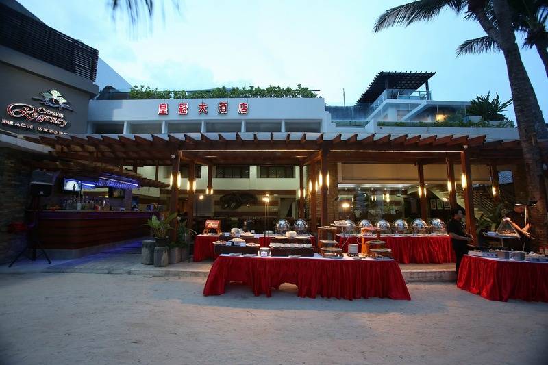 酒店 Crown Regency Beach Resort