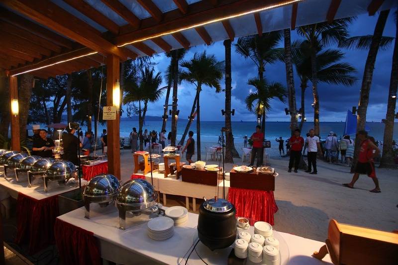 酒店 Crown Regency Beach Resort