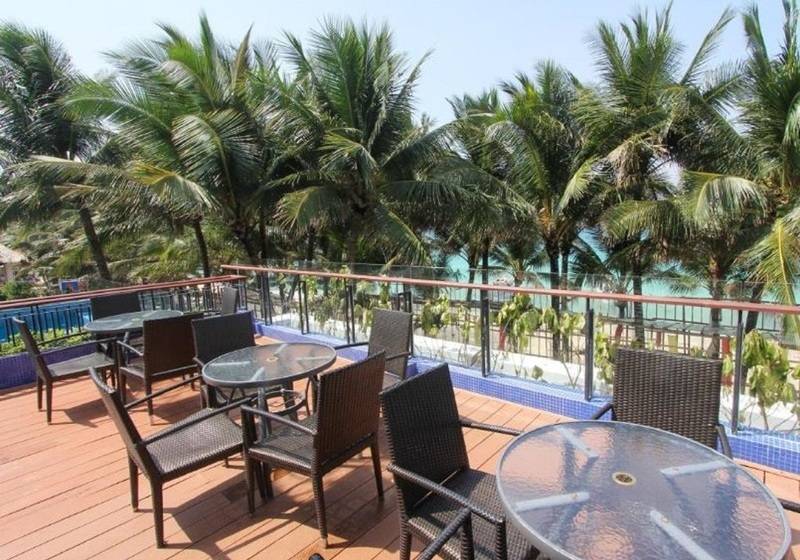 酒店 Crown Regency Beach Resort