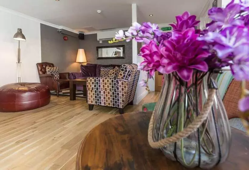 Отель Duke Of Normandie