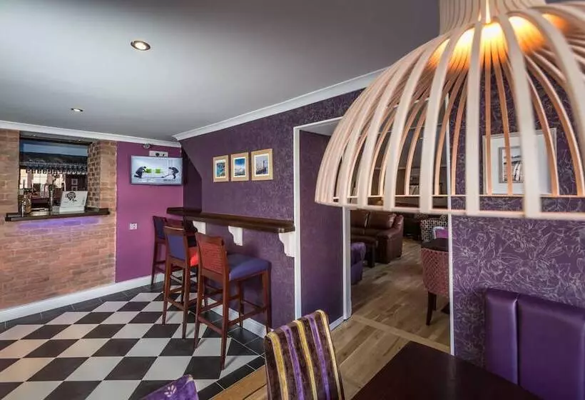 Отель Duke Of Normandie