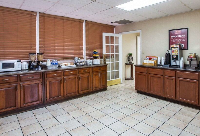 فندق Econo Lodge