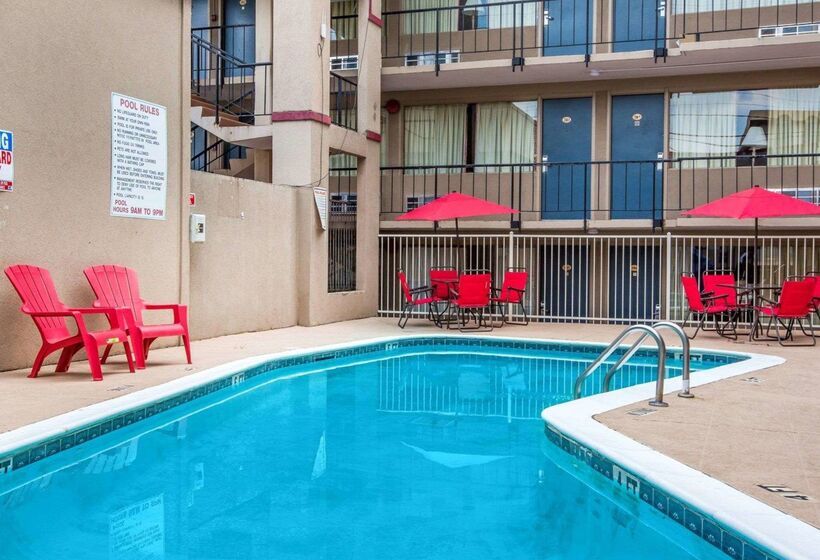 فندق Econo Lodge