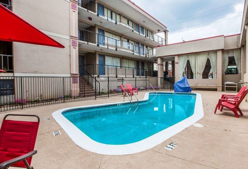 فندق Econo Lodge