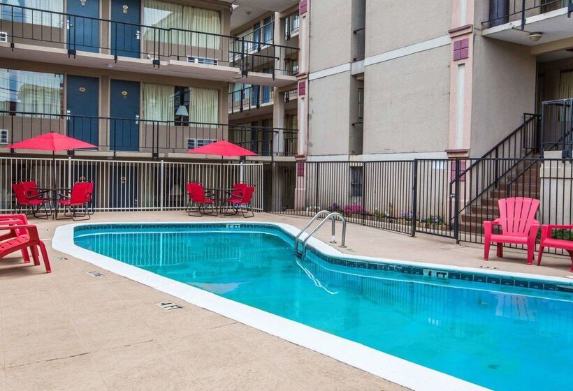 فندق Econo Lodge