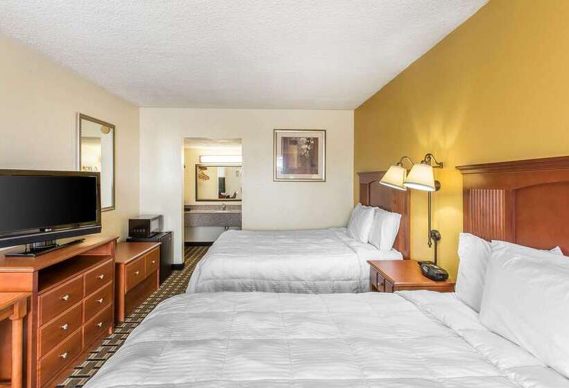 فندق Econo Lodge Byron