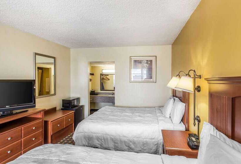 فندق Econo Lodge Byron