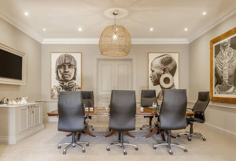 Fairlawns Boutique Hotel & Spa