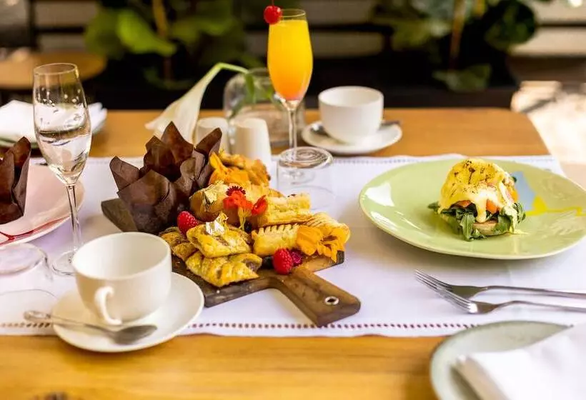 Fairlawns Boutique Hotel & Spa