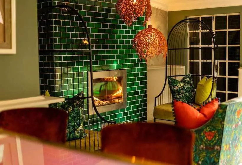 Fairlawns Boutique Hotel & Spa