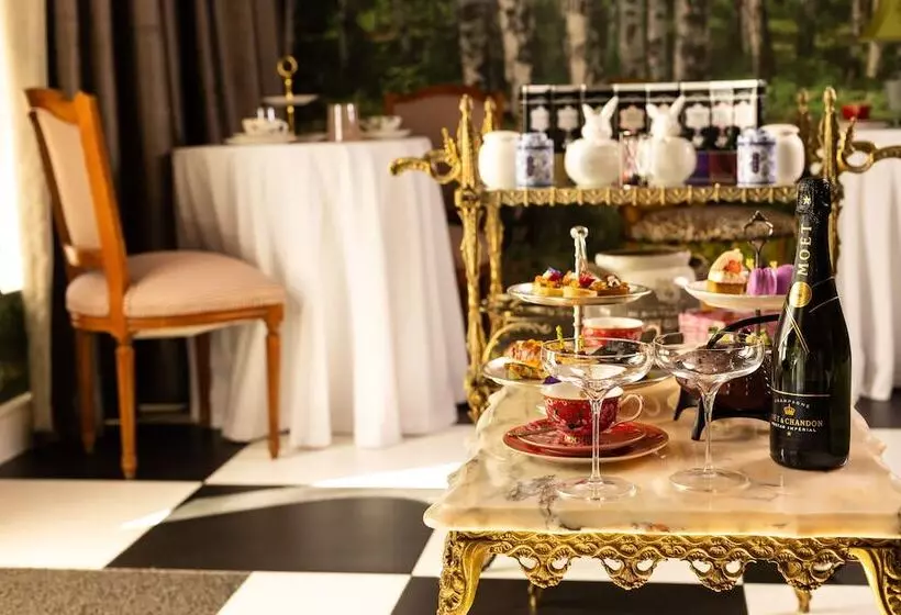 Fairlawns Boutique Hotel & Spa