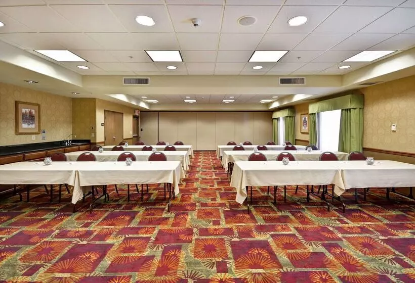 هتل Hampton Inn & Suites Yuma