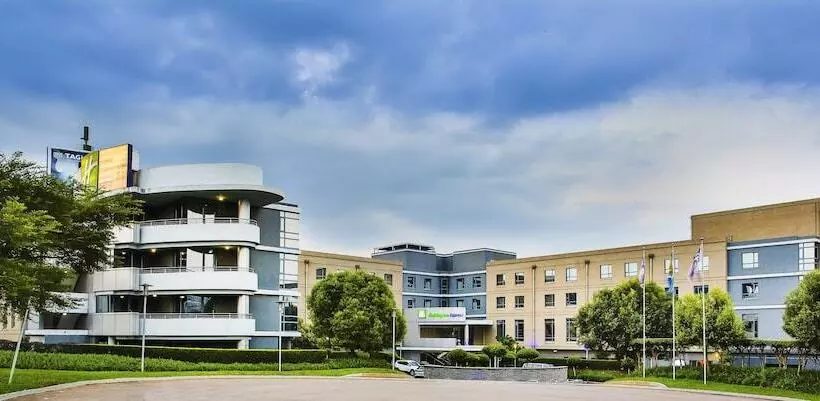 ホテル Holiday Inn Express Sandton Woodmead, An Ihg
