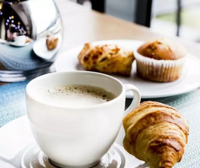 ホテル Holiday Inn Express Sandton Woodmead, An Ihg