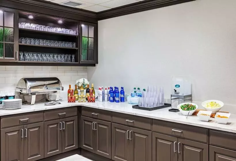 هتل Homewood Suites By Hilton Shreveport