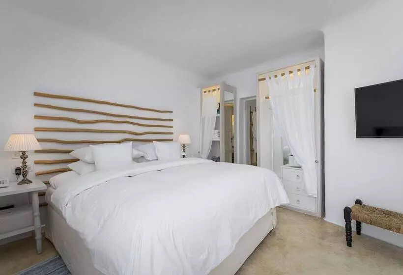 Iconic Santorini, A Boutique Cave Hotel By Sandglass