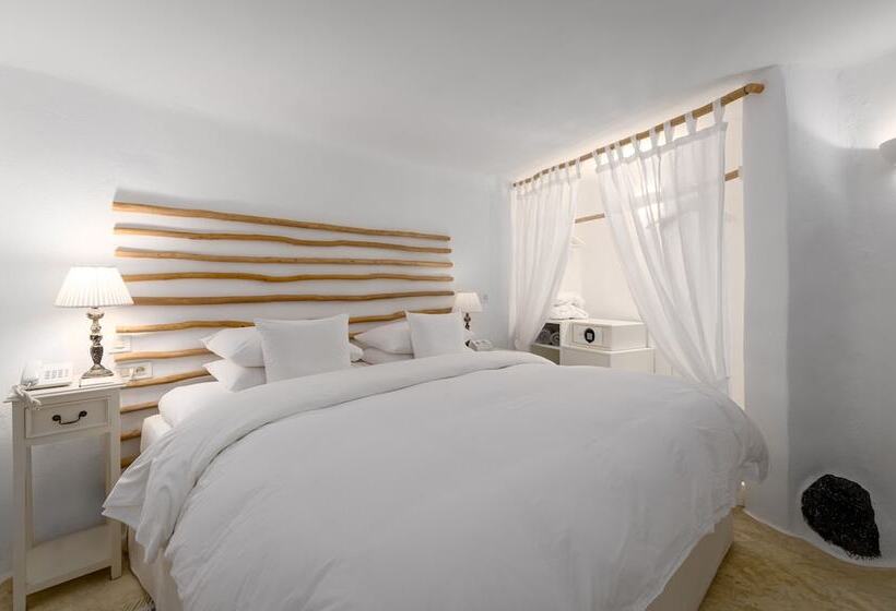Iconic Santorini, A Boutique Cave Hotel By Sandglass