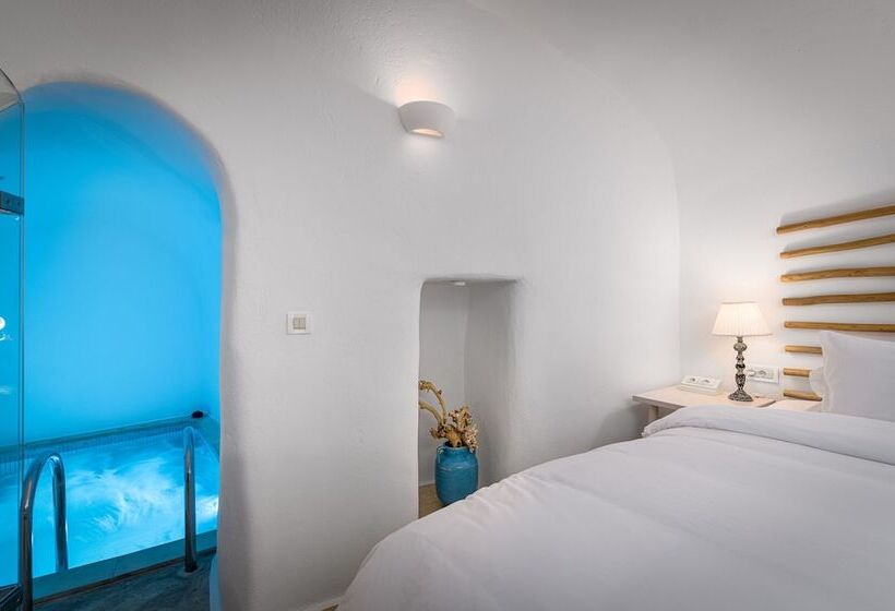 Iconic Santorini, A Boutique Cave Hotel By Sandglass