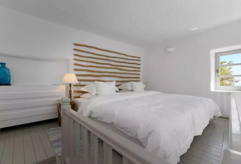 Iconic Santorini, A Boutique Cave Hotel By Sandglass