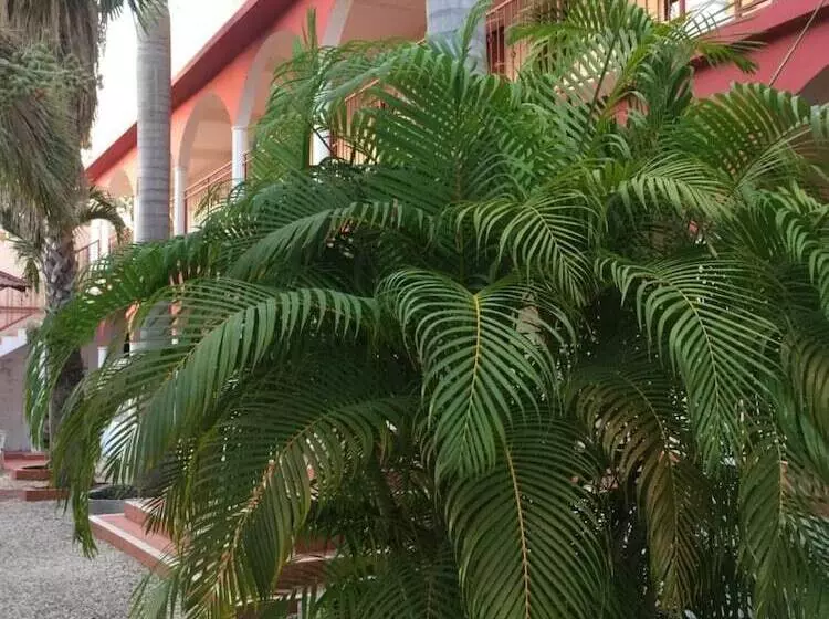 هتل Le Flamboyant