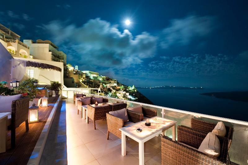 Otel Loucas On The Cliff