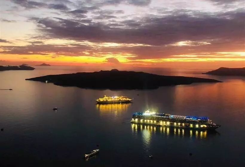 Hotel Loucas On The Cliff