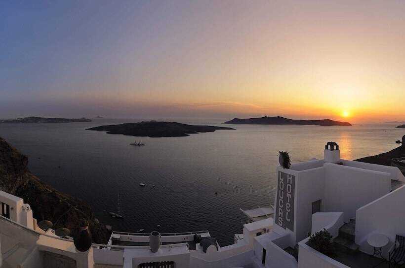 Otel Loucas On The Cliff