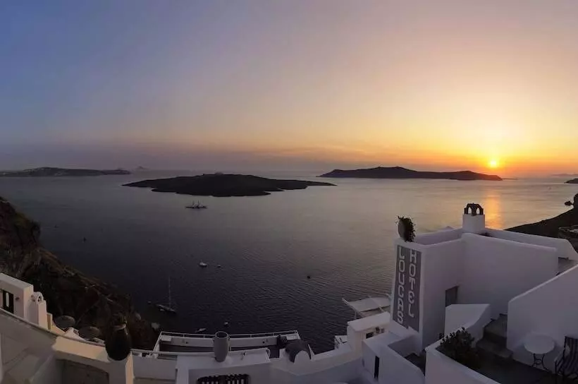Hotel Loucas On The Cliff