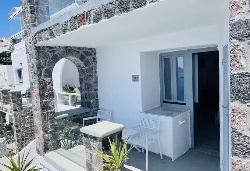 Otel Loucas On The Cliff