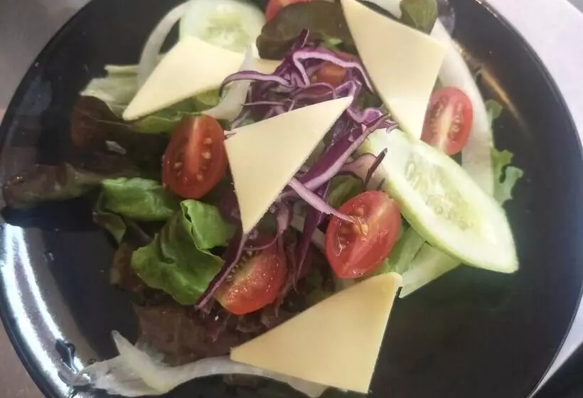 בית מלון כפרי Narawan