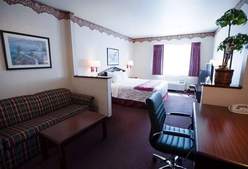 ホテル Portland Suites Airport East