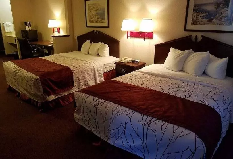 ホテル Portland Suites Airport East