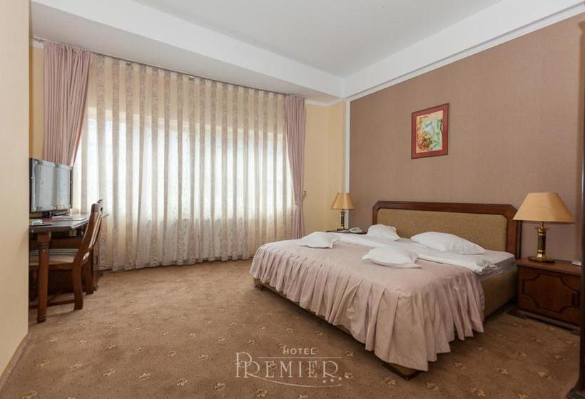 Отель Premier