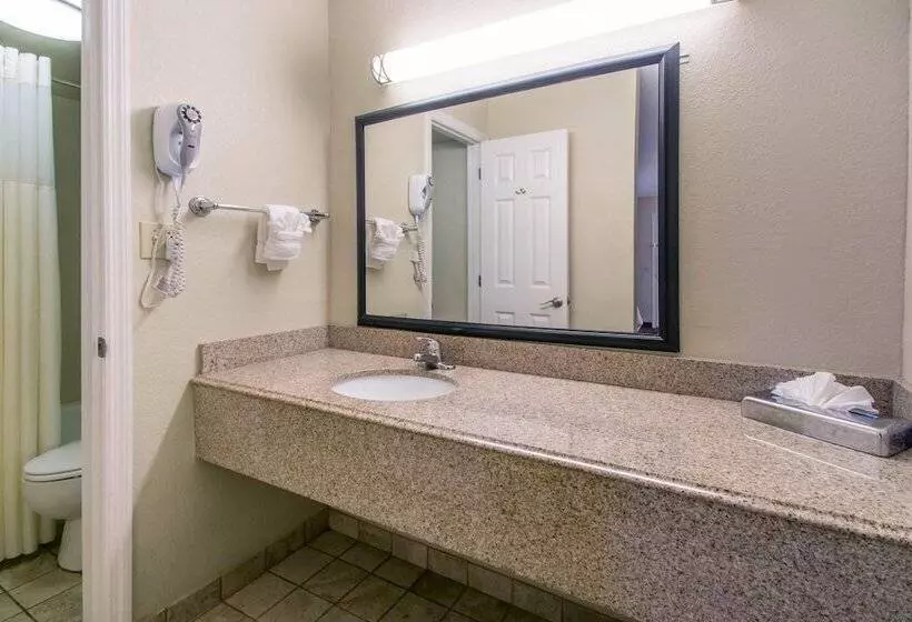 Hotel Quality Inn Daytona Speedway I95