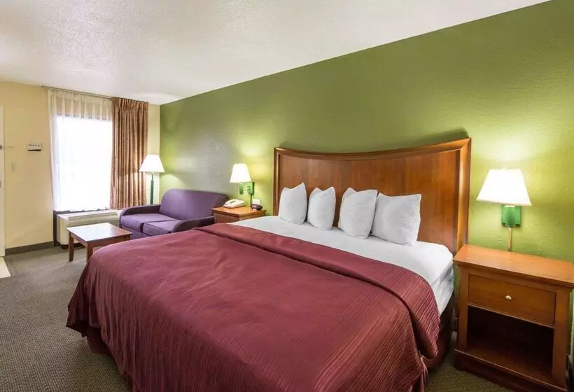 Отель Quality Inn Merchants Drive