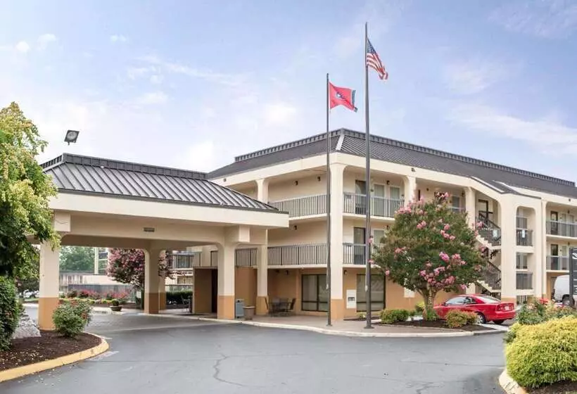 Отель Quality Inn Merchants Drive