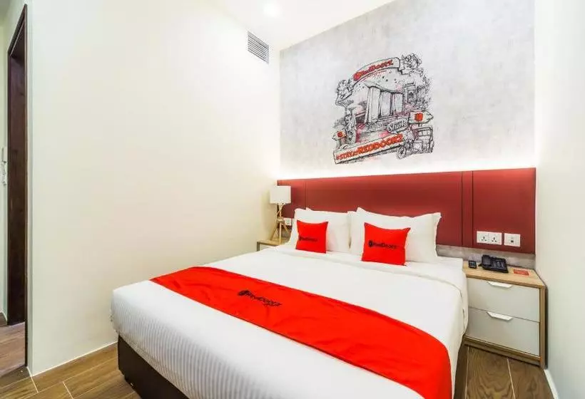 هتل Reddoorz Premium @ Serangoon