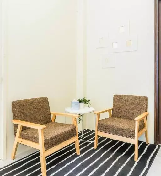 هتل Reddoorz Premium @ Serangoon