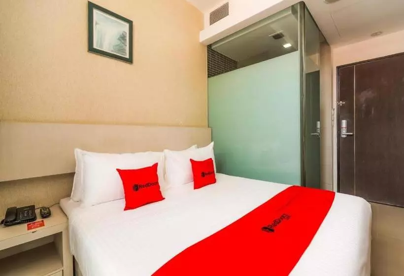 هتل Reddoorz Premium @ Serangoon