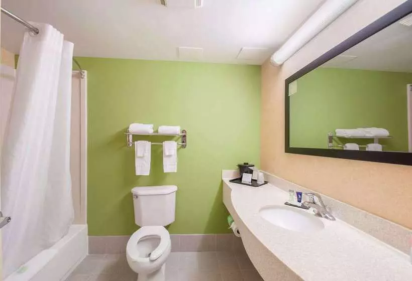 هتل Sleep Inn & Suites