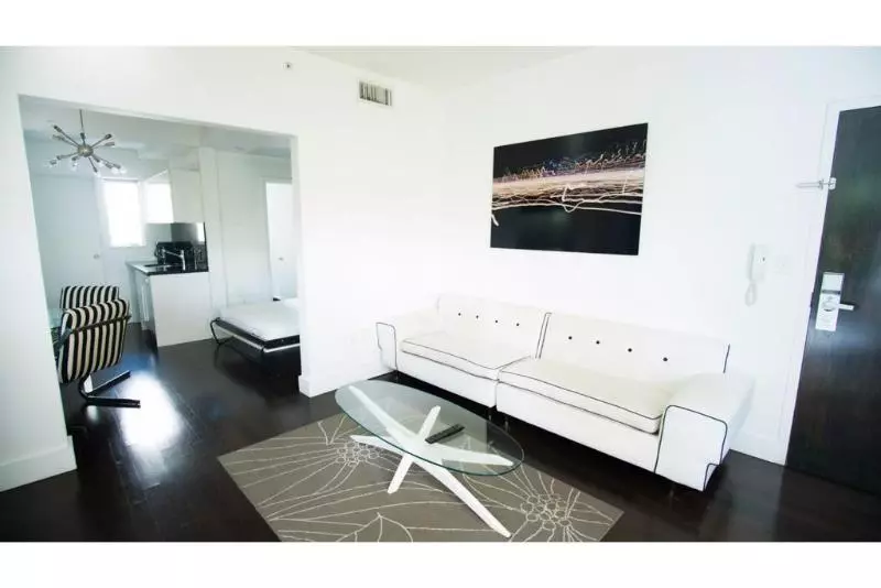 Hotel Stay At Lincoln