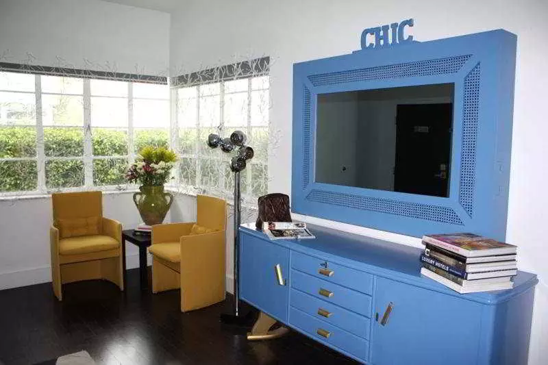 Hotel Stay At Lincoln