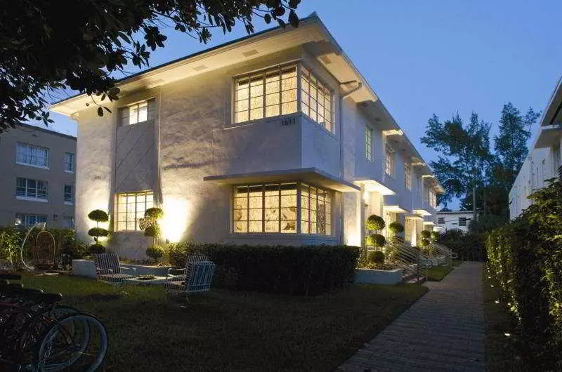 Hotel Stay At Lincoln