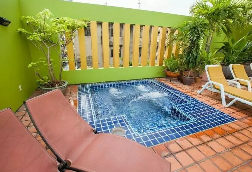 Hotel The Aiyapura Bangkok