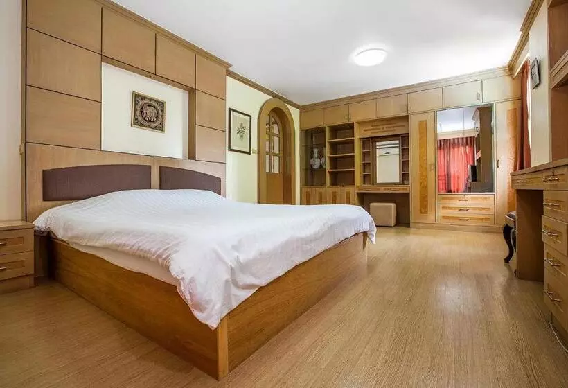 Hotel The Aiyapura Bangkok